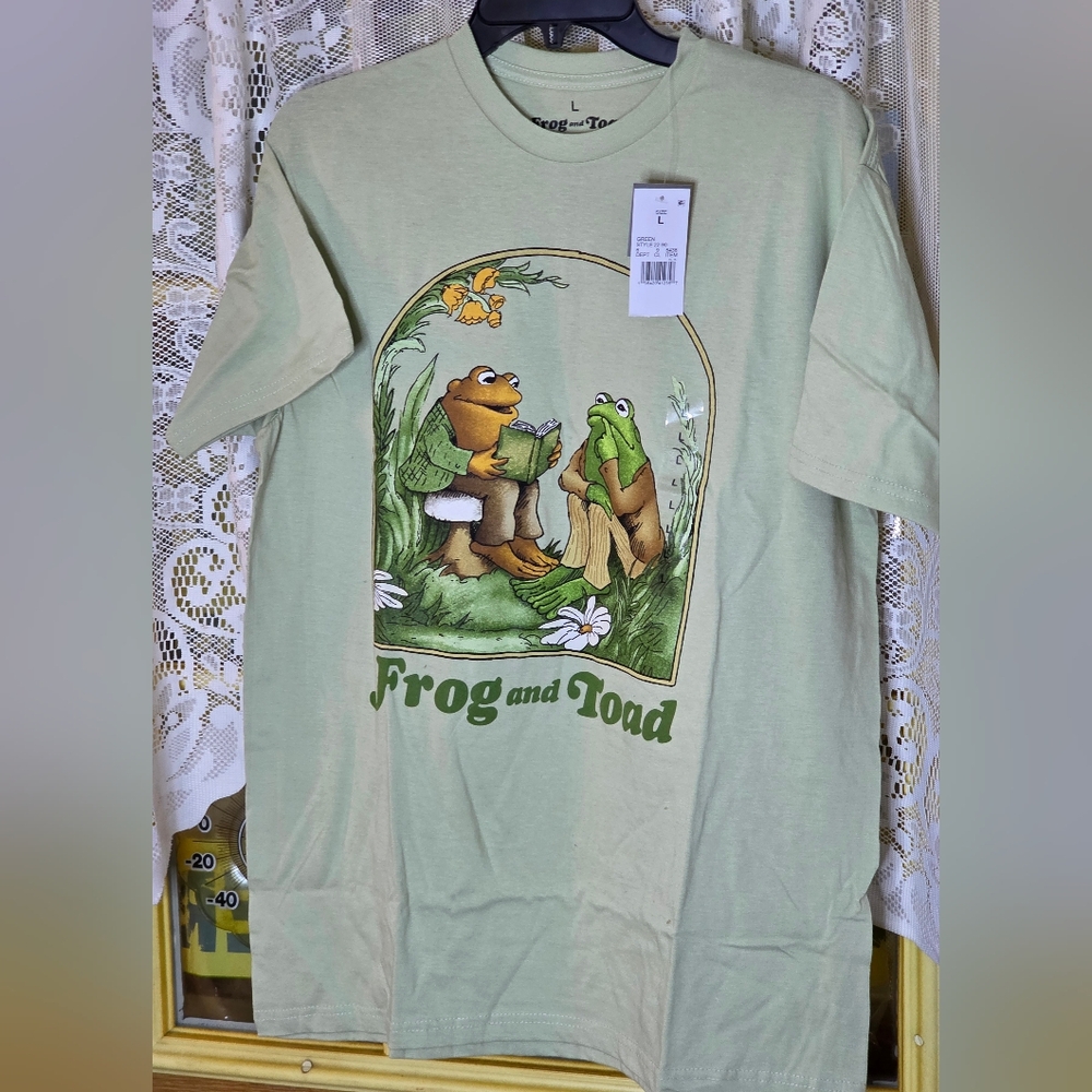 Frog and Toad Graphic Tee - Light Green